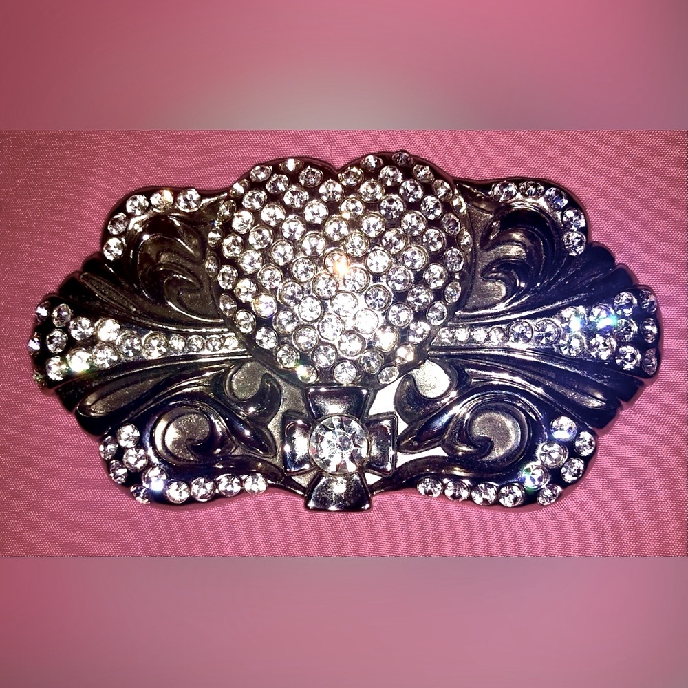 Brand new Vintage Rhinestone Heart Cross belt buckle. Never worn. NWOT